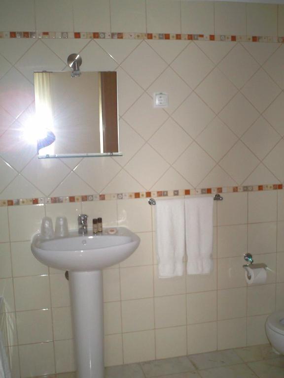 Hotel Serafim Almodovar Phòng bức ảnh
