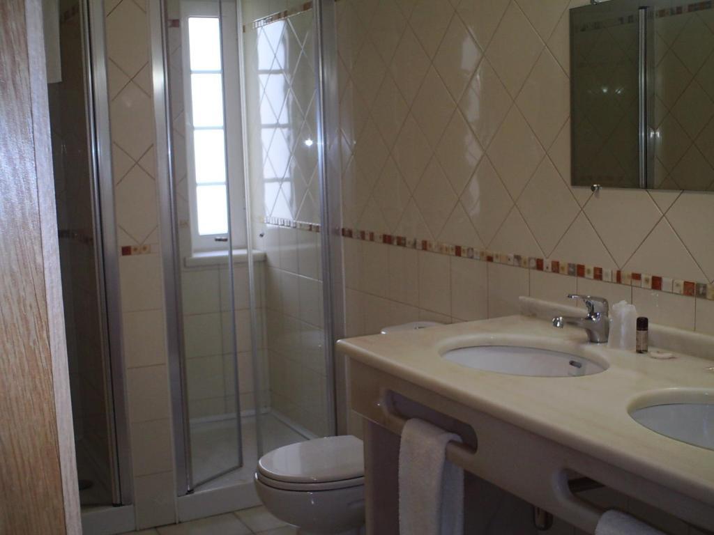 Hotel Serafim Almodovar Phòng bức ảnh